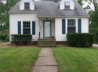 4316 W 210th St, Fairview Park, OH 44126