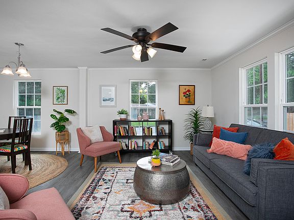 3rd image of 2606 Hinson Dr