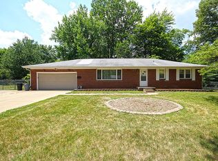63 Twickingham Dr, Decatur, IL 62526
