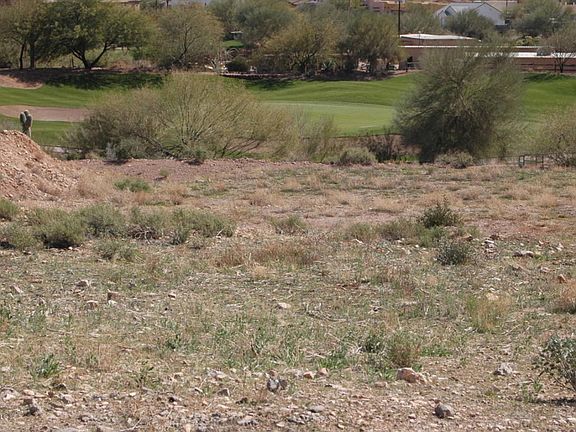 This home site overlooks the green.