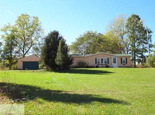 105 N Waverly Rd, Eaton Rapids, MI 48827