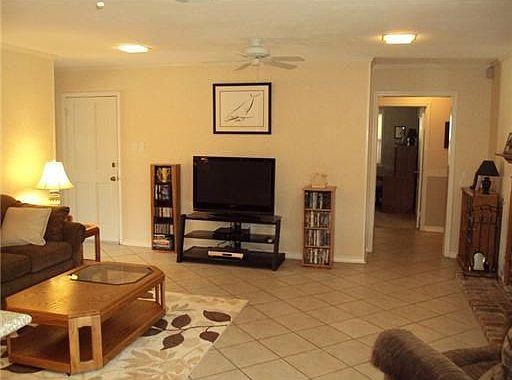 4th image of 4228 Beaujolais Dr