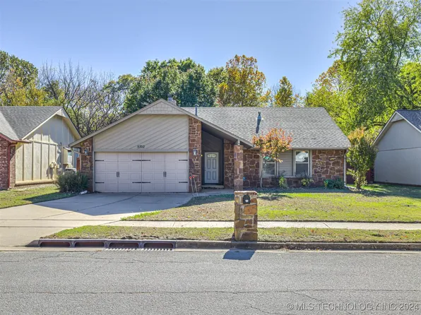 8702 E 87th Pl, Tulsa, OK 74133