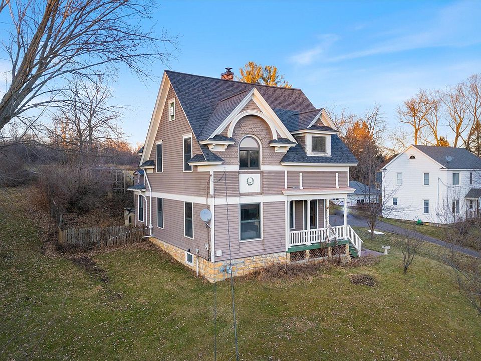 198 E Main St, Ellsworth, WI 54011 Zillow