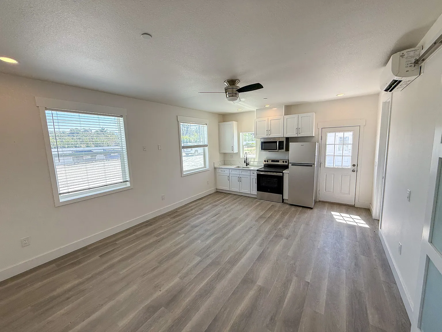 1 bed, 500 sqft, $1,895 — Photo 2
