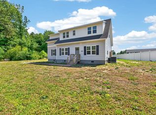9289 Gates Rd, Suffolk, VA 23437