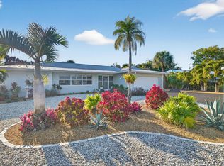 590 Boulder Dr, Sanibel, FL 33957