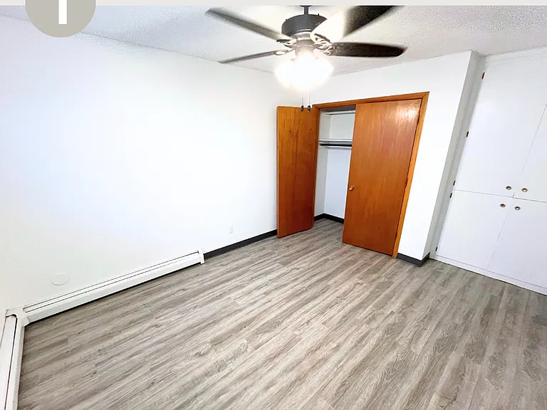 811 11th St #1 — Photo 7