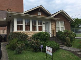 212 West St, Paintsville, KY 41240