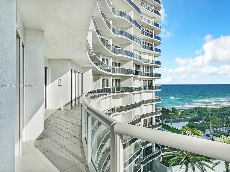 9601 Collins Ave #809 — Photo 10