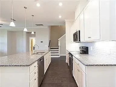 Atrium Holdings - 163 Cape Pvt — Photo 4
