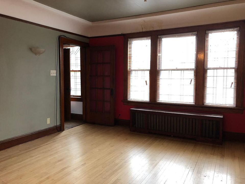 1st image of 3708 E Munkwitz Ave