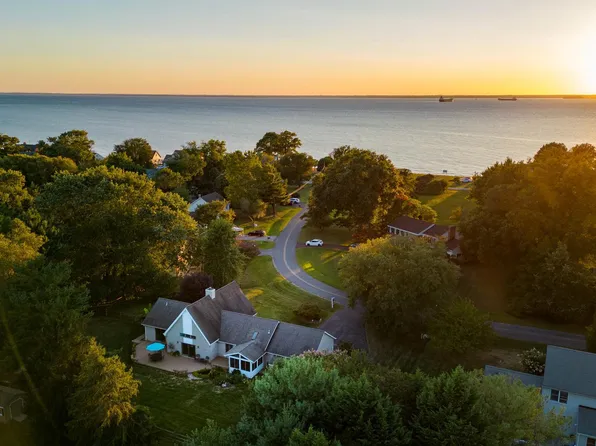 323 Columbia Ln, Stevensville, MD 21666