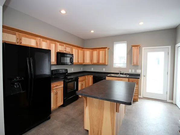 3167 Sullivan Loop, Bismarck, ND 58504
