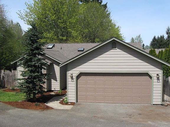 2nd image of 1317 Creekwood Ct SE