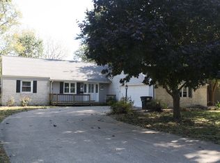 2237 Cortland Dr, Charleston, IL 61920