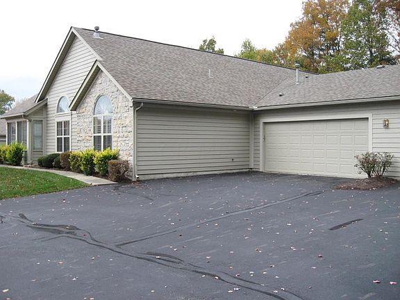 2nd image of 5674 Meadowood Ln