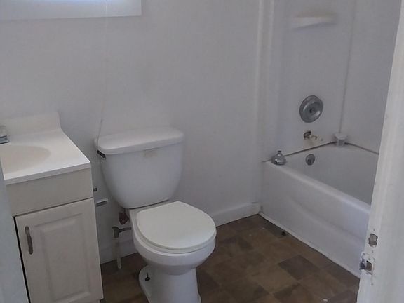 2nd image of 522 N 5th St