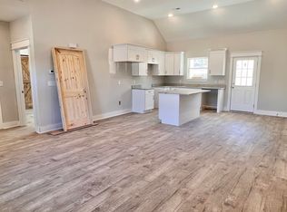 4 Stonecrest Dr, Rock Spring, GA 30739