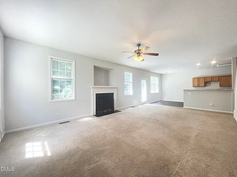 112 Taylors Creek Ct — Photo 3