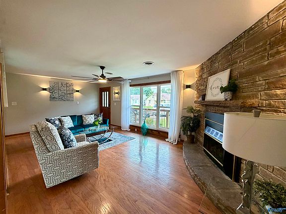 3rd image of 817 16th St