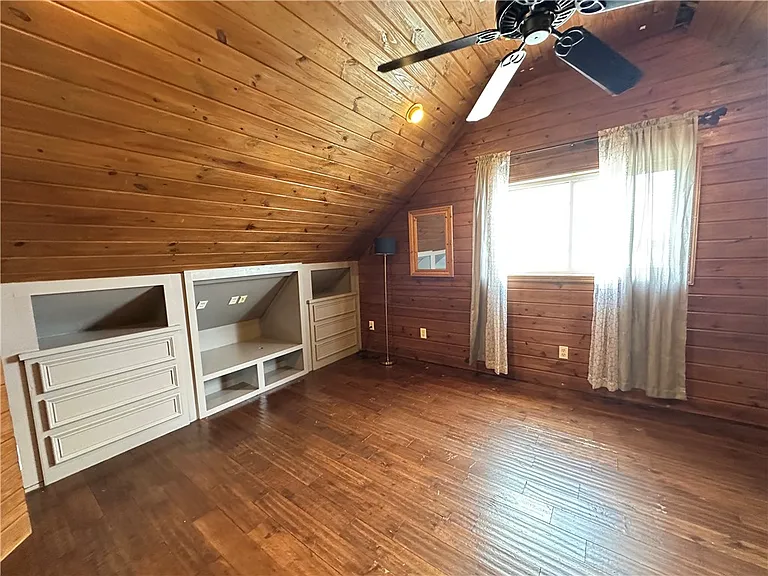 130 Causeway St — Photo 29