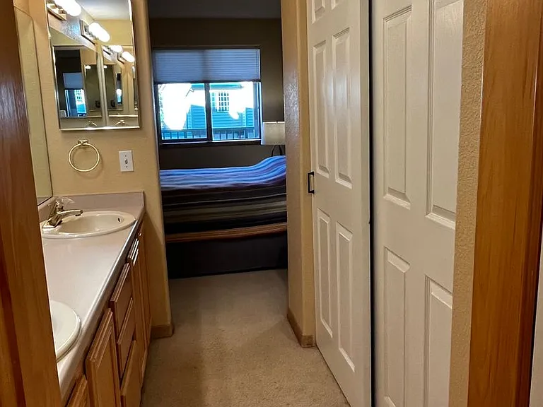 980 Lakepoint Dr #203 — Photo 21