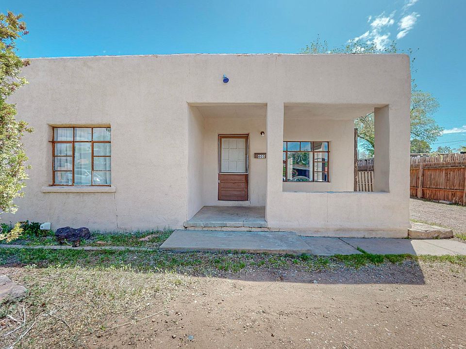 1st image of 605 Salazar St