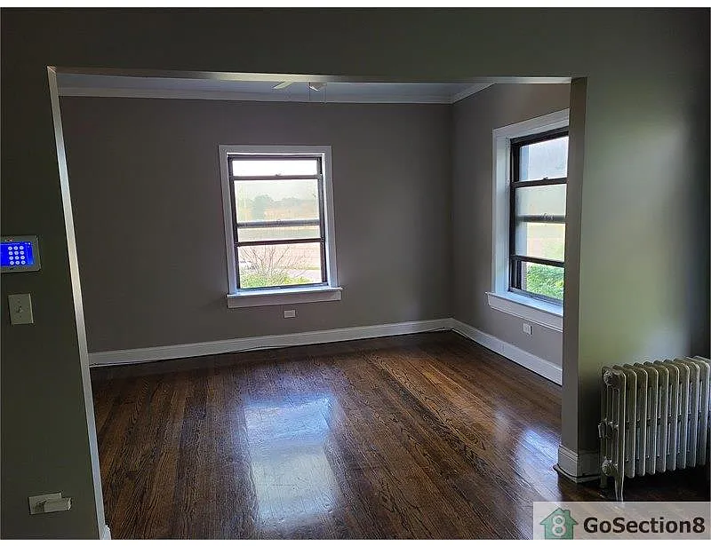 6900 S Vernon Ave #1 photo 1