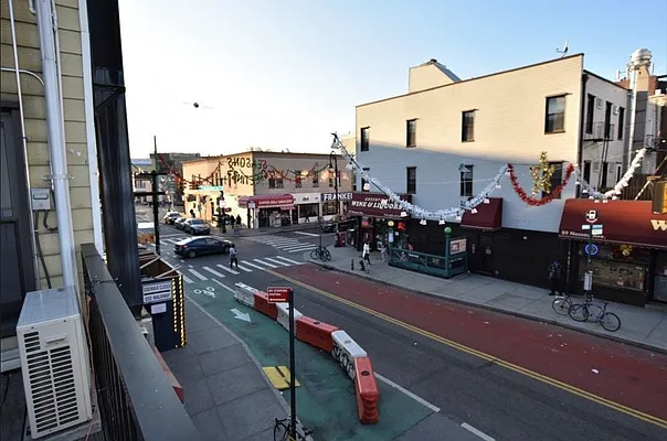 Rented by Compass | media 12