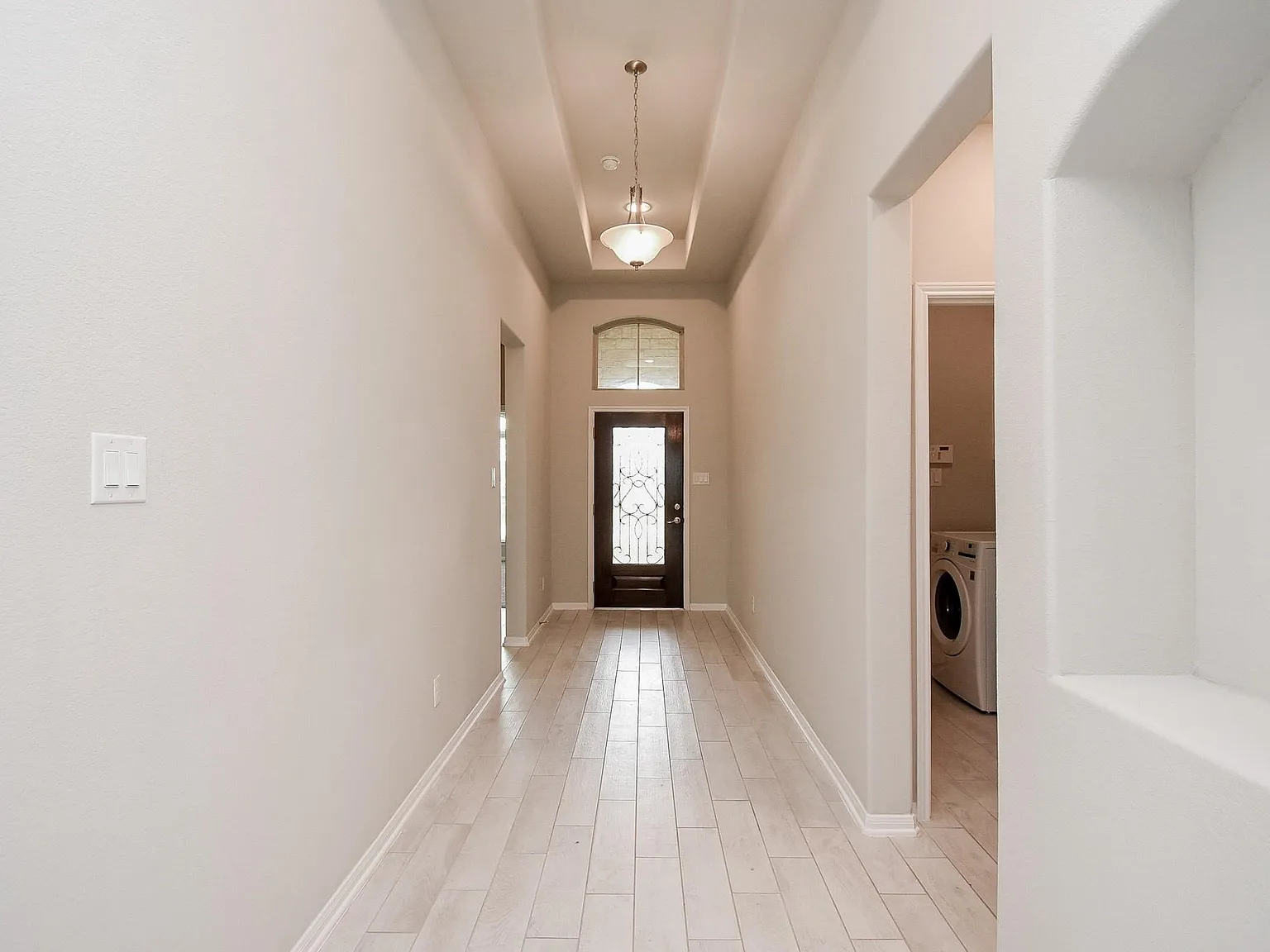 3 bed, 2.5 bath, 2246 sqft, $2,500 — Photo 4