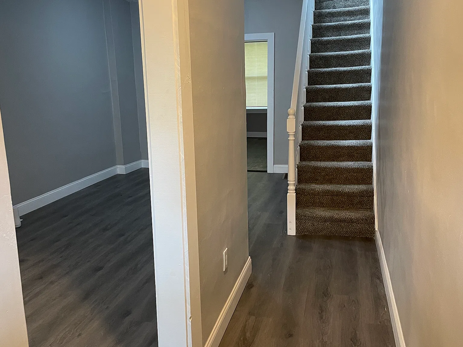 3 bed, $1,650 — Photo 2