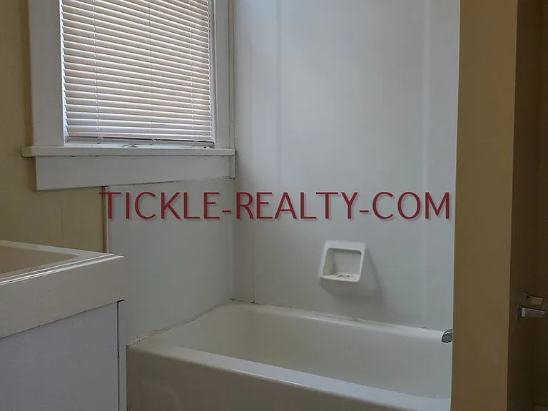 193 Park Ave — Photo 2