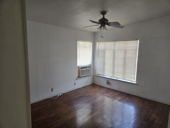 4th image of 154 Antrim Dr