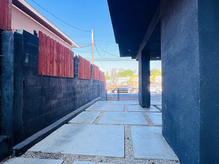 250 S Burlington Ave #250 — Photo 47