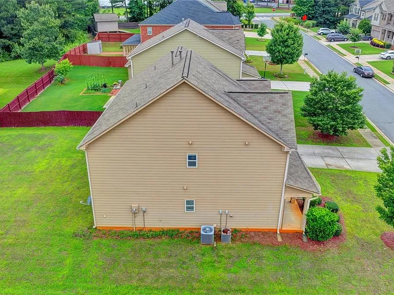 4228 Woods Creek Ln — Photo 74