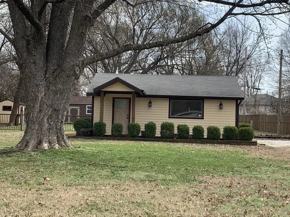 1034 S Hillcrest Avenue, Springfield, MO 65802