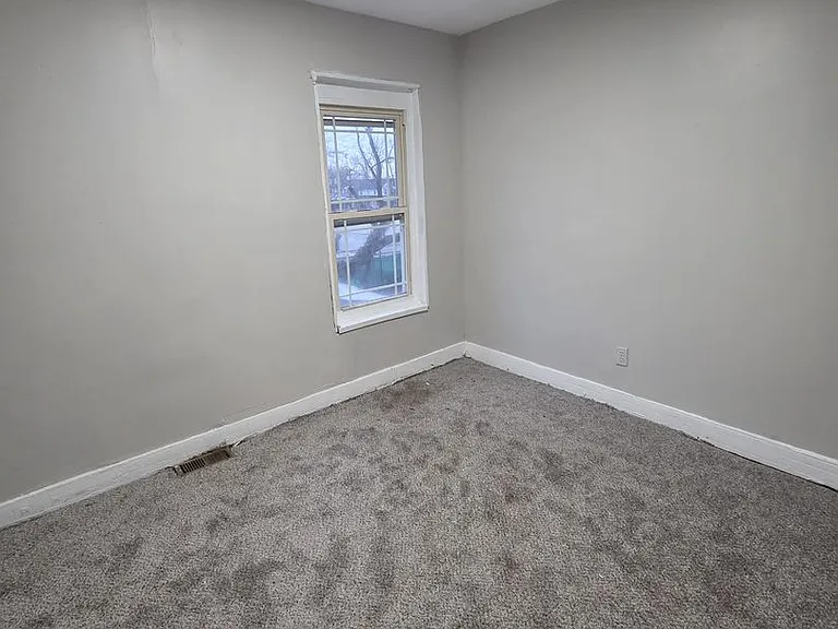 517 Stuyvesant Ave — Photo 11