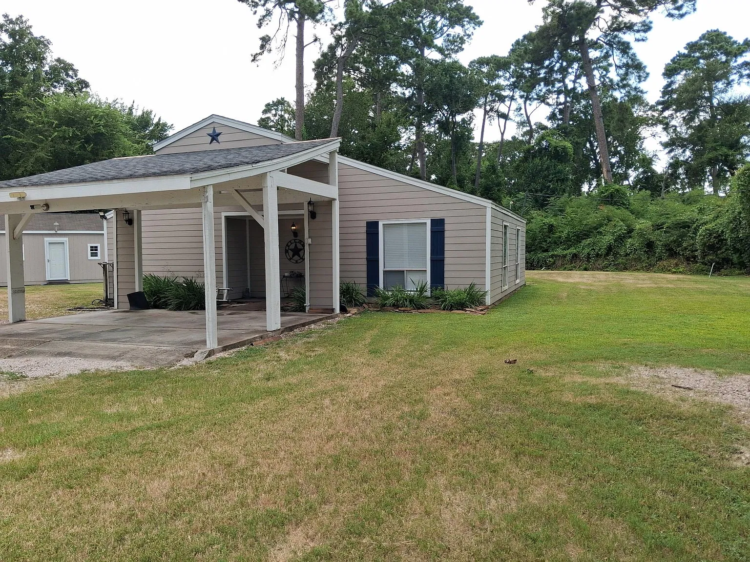 2 bed, 1.5 bath, 1121 sqft, $1,450 — Photo 3