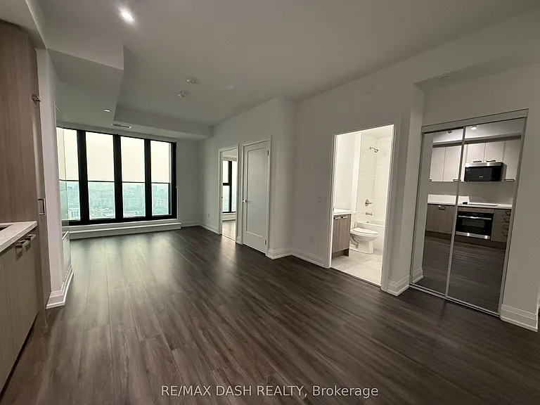 20 Soudan Ave #3606 — Photo 7