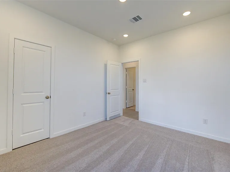 1047 Blue Stone Dr — Photo 27