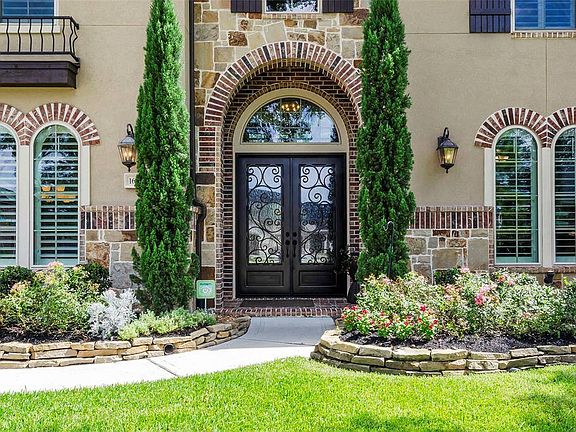 3rd image of 16618 Winding Ivy Ln