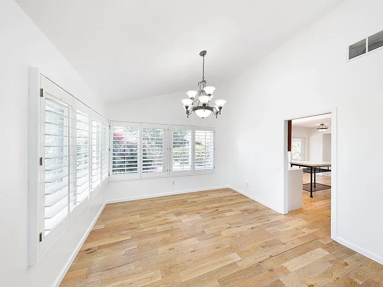1652 N Pala Pl — Photo 7