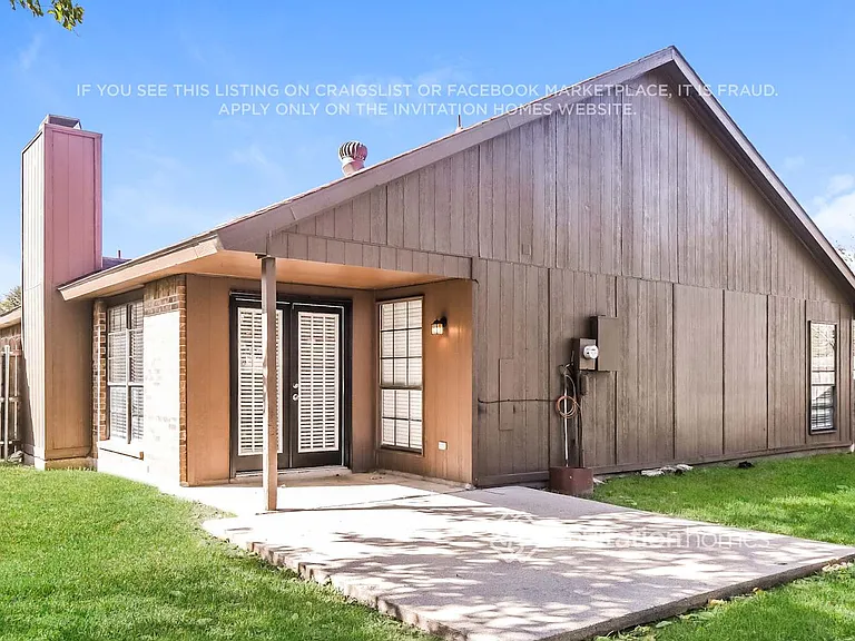 4245 Periwinkle Dr — Photo 16