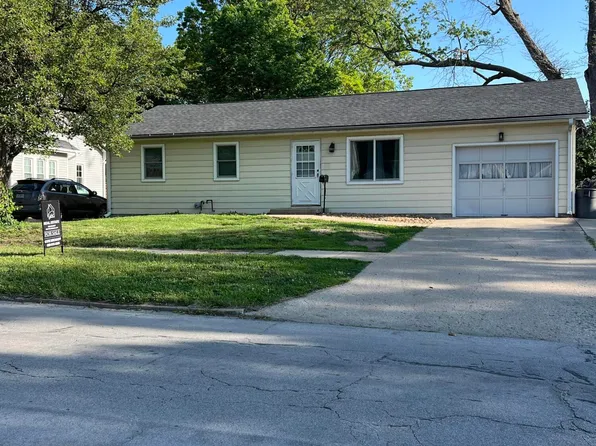 435 E Yerby St, Marshall, MO 65340