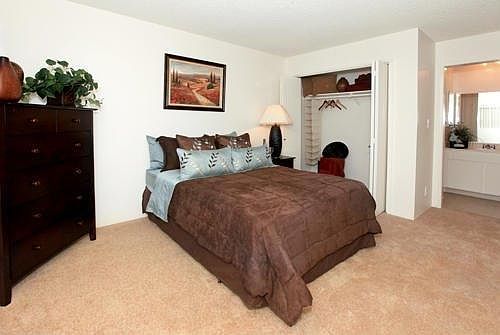 5th image of 11105 Acama St APT 9