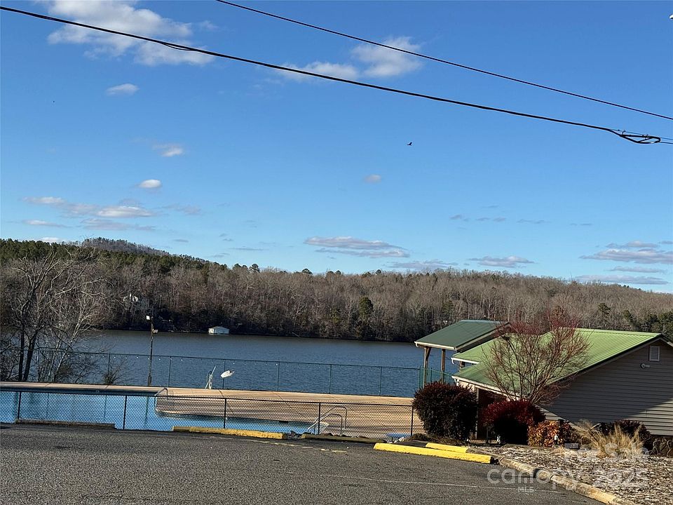 2nd image of 544 Newport Dr