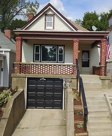 941 Thornton St photo 1