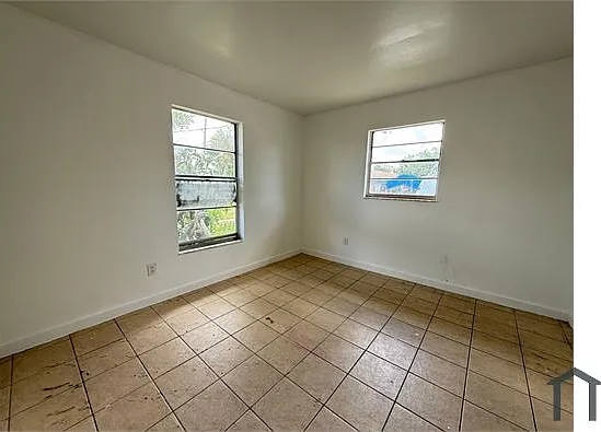 1703 Palm Dr — Photo 10