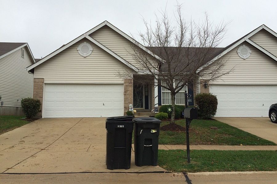 1st image of 126 Robbins Way Dr